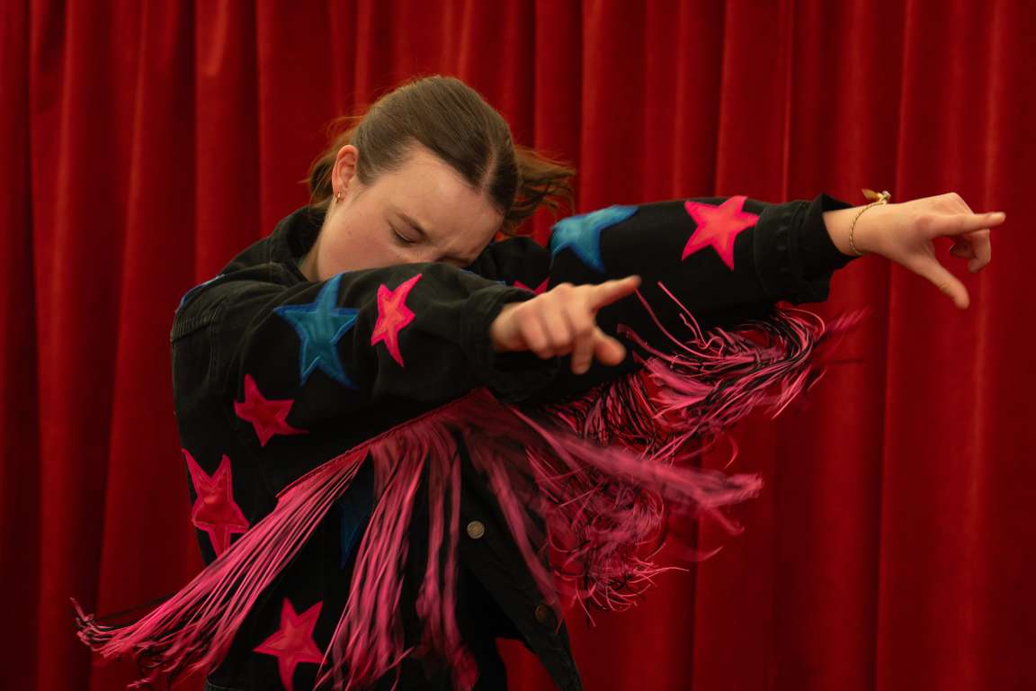 3 - SUNNY DANCER - Bella Ramsey - Photo by Colin J Smith - © SUNNY DANCER Distribution Limited